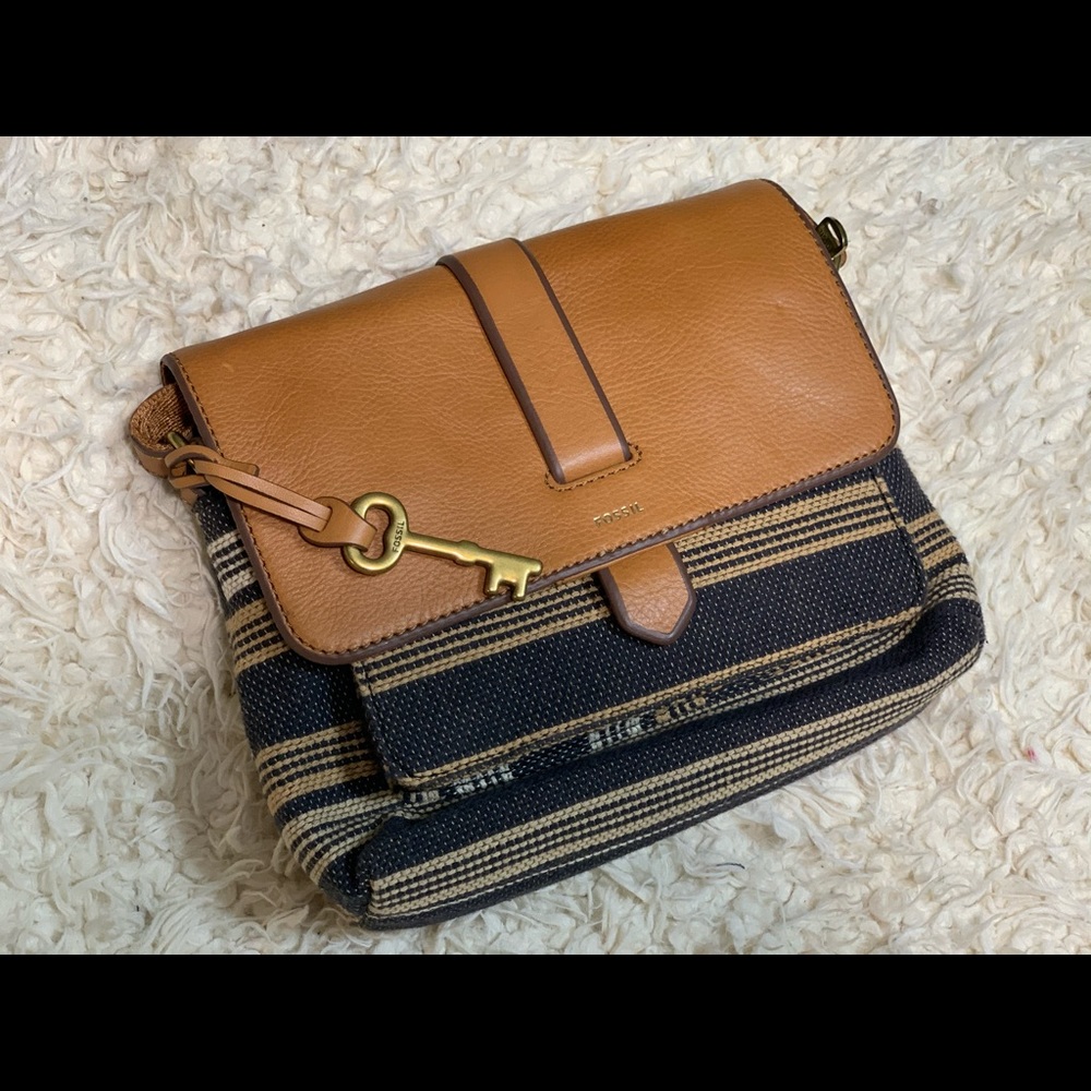Fossil “Kinley” Crossbody Bag